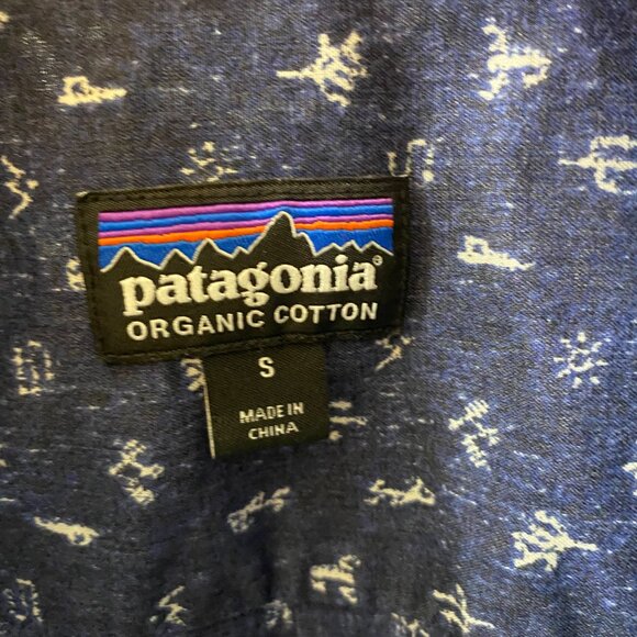 Patagonia Men's Button Down Shirt - Picture 2 of 3